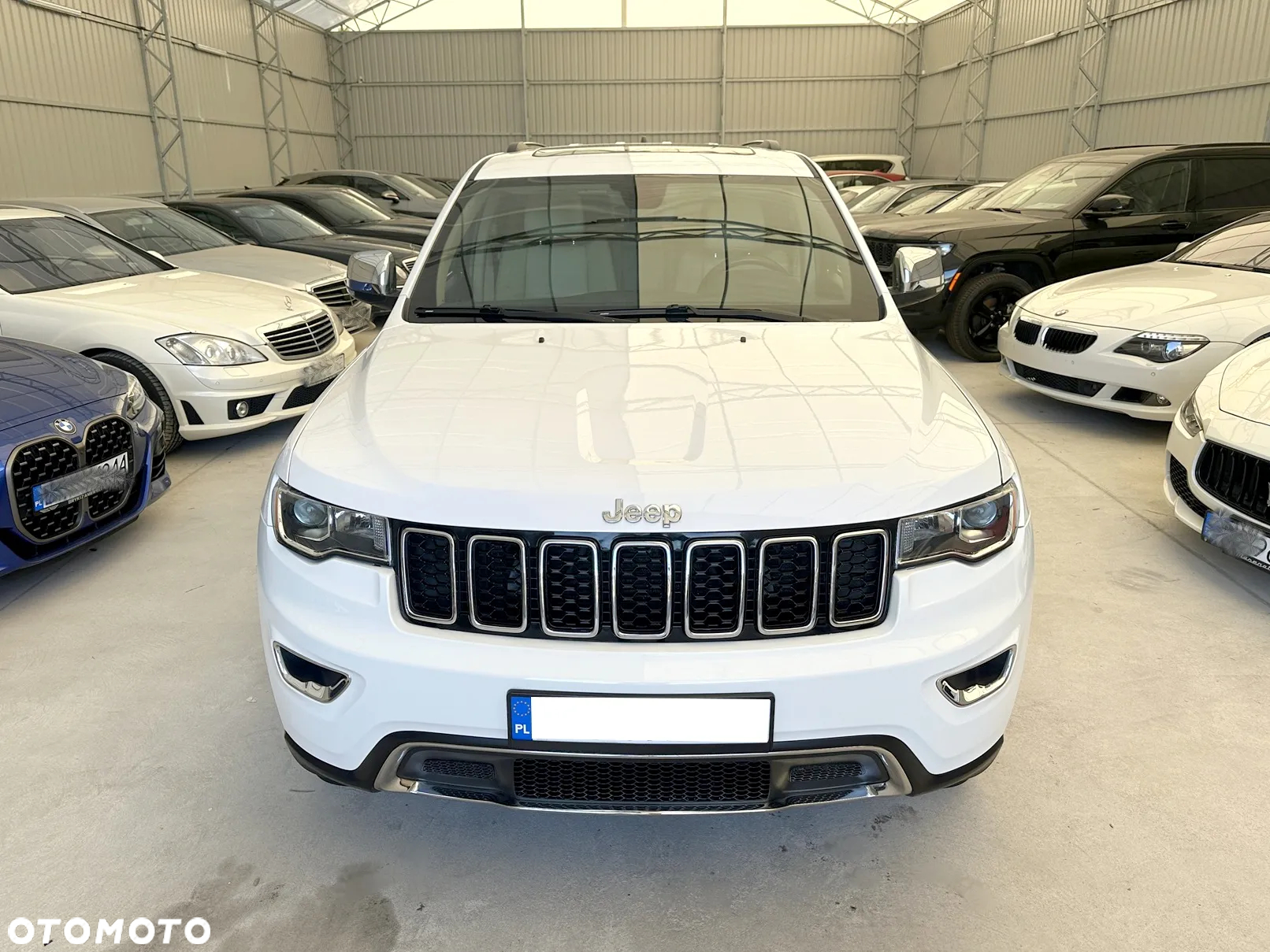 Jeep Grand Cherokee - 10