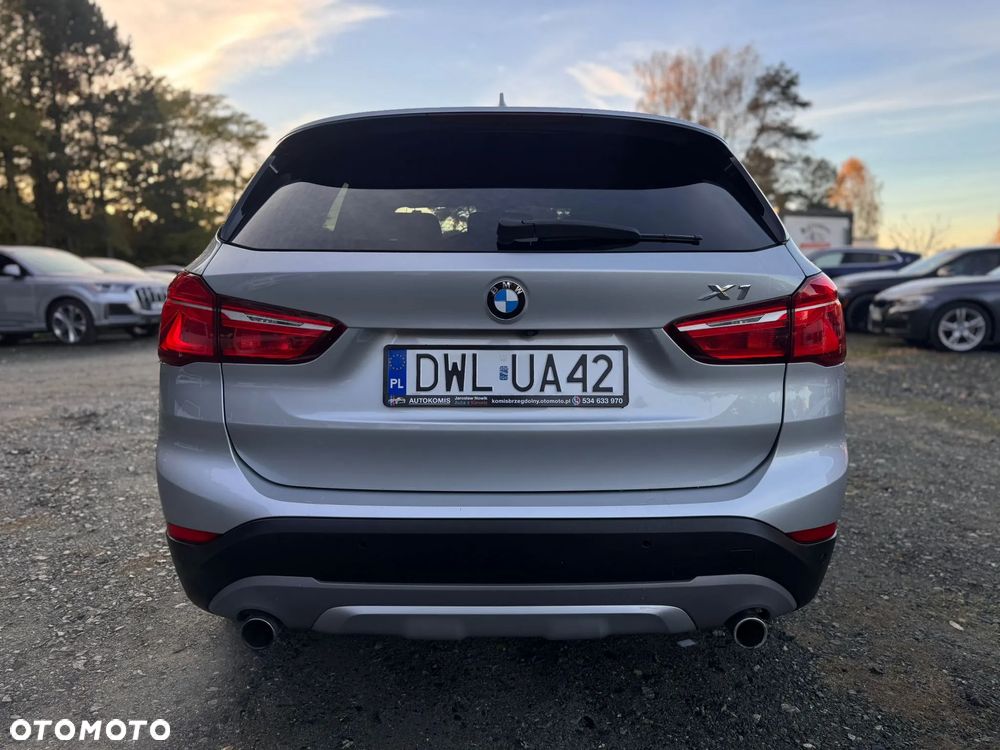 BMW X1 xDrive25i xLine - 11