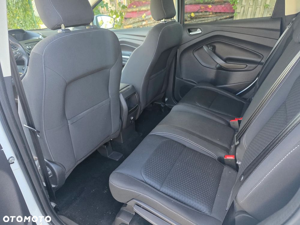 Ford Kuga 1.5 EcoBoost 2x4 Business Edition - 10