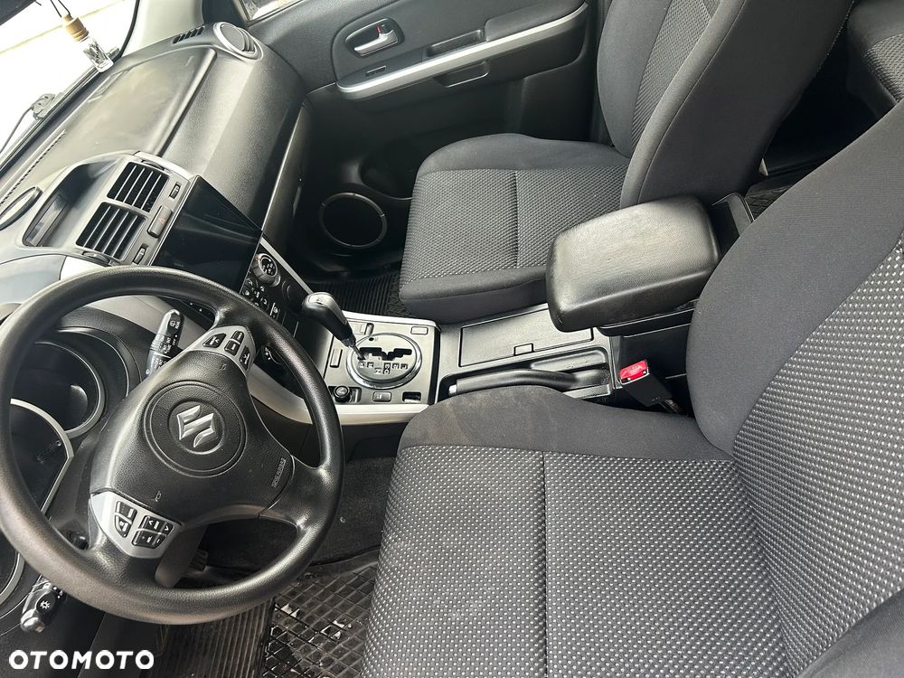 Suzuki Grand Vitara 2.0 De luxe - 6