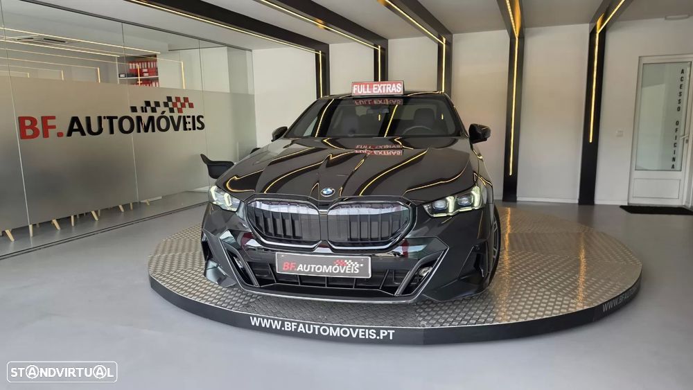 BMW 520 d Pack Desportivo M - 11