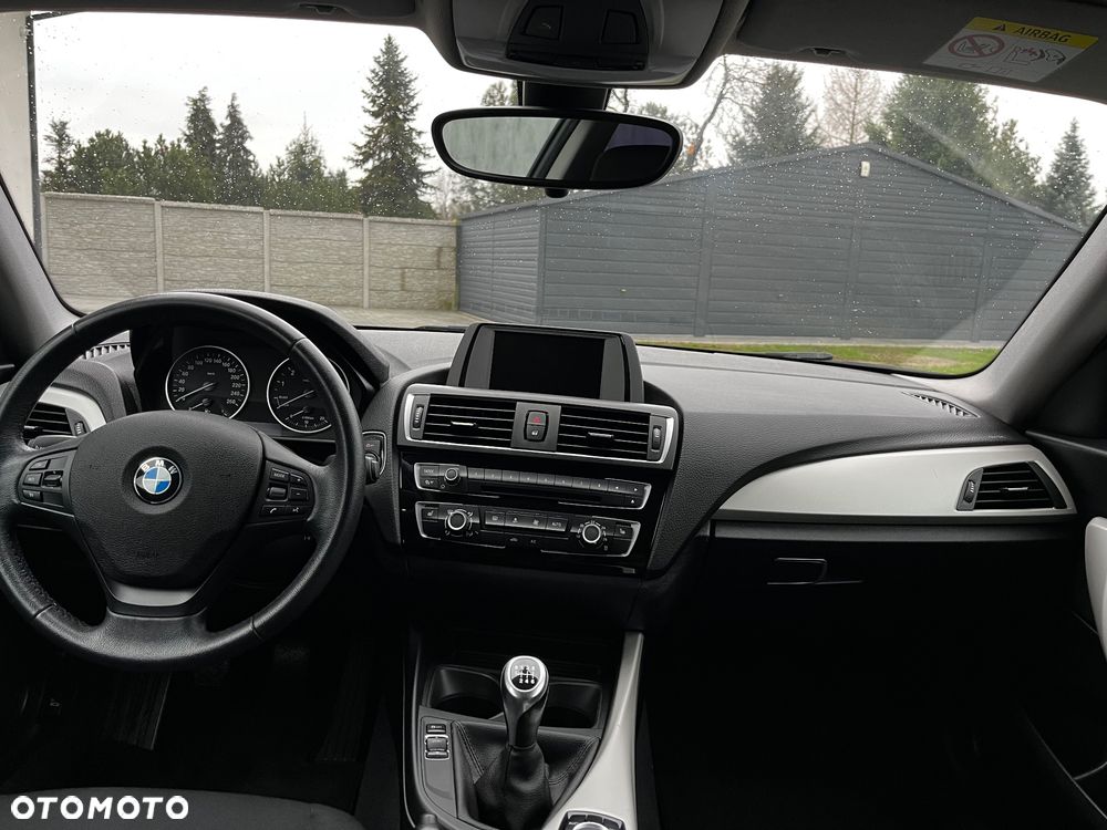 BMW Seria 1 118i Edition Metropolitan - 11