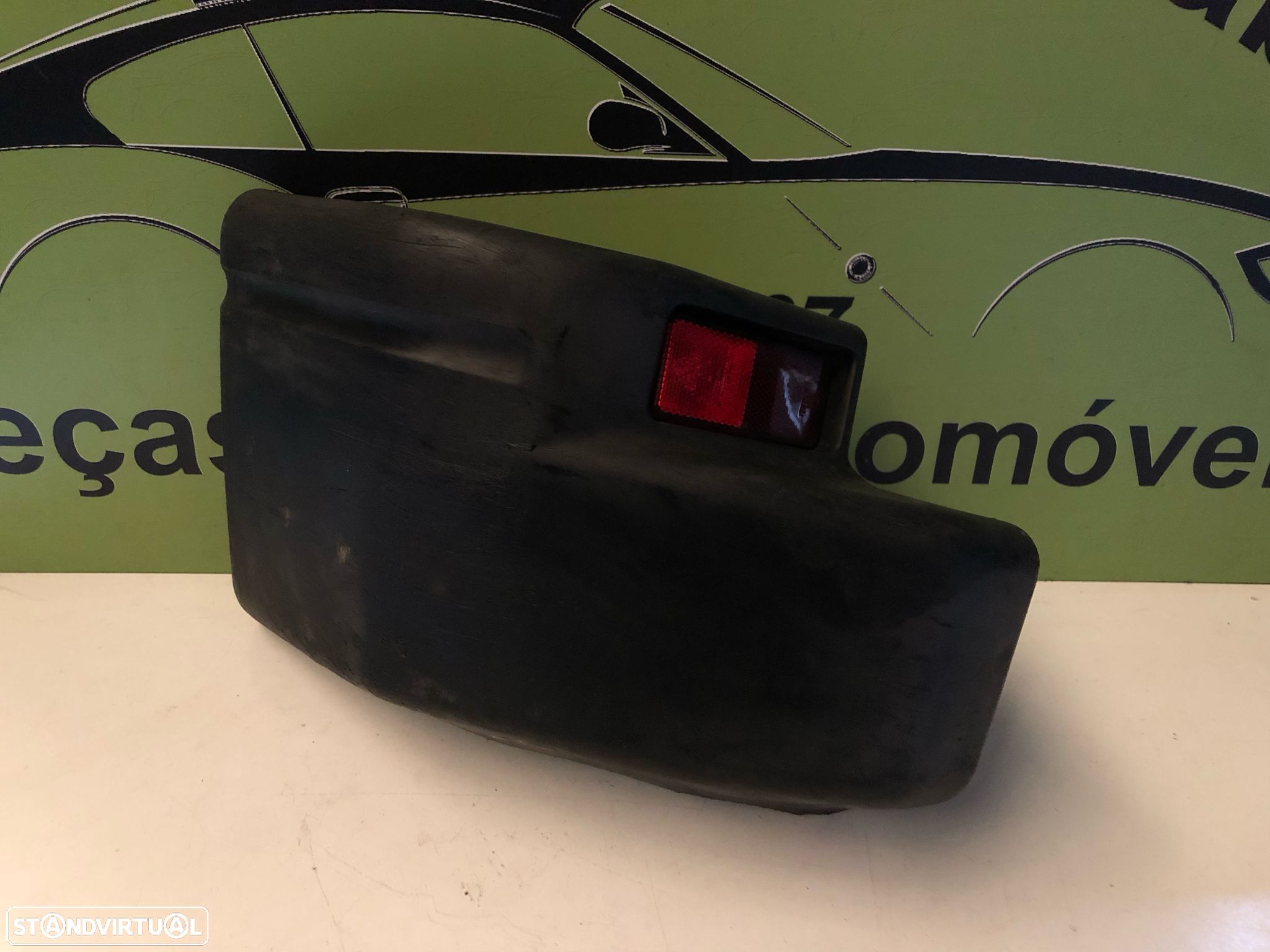 LAND ROVER DISCOVERY CANTO PARA CHOQUES TRAS - PC596 - 1