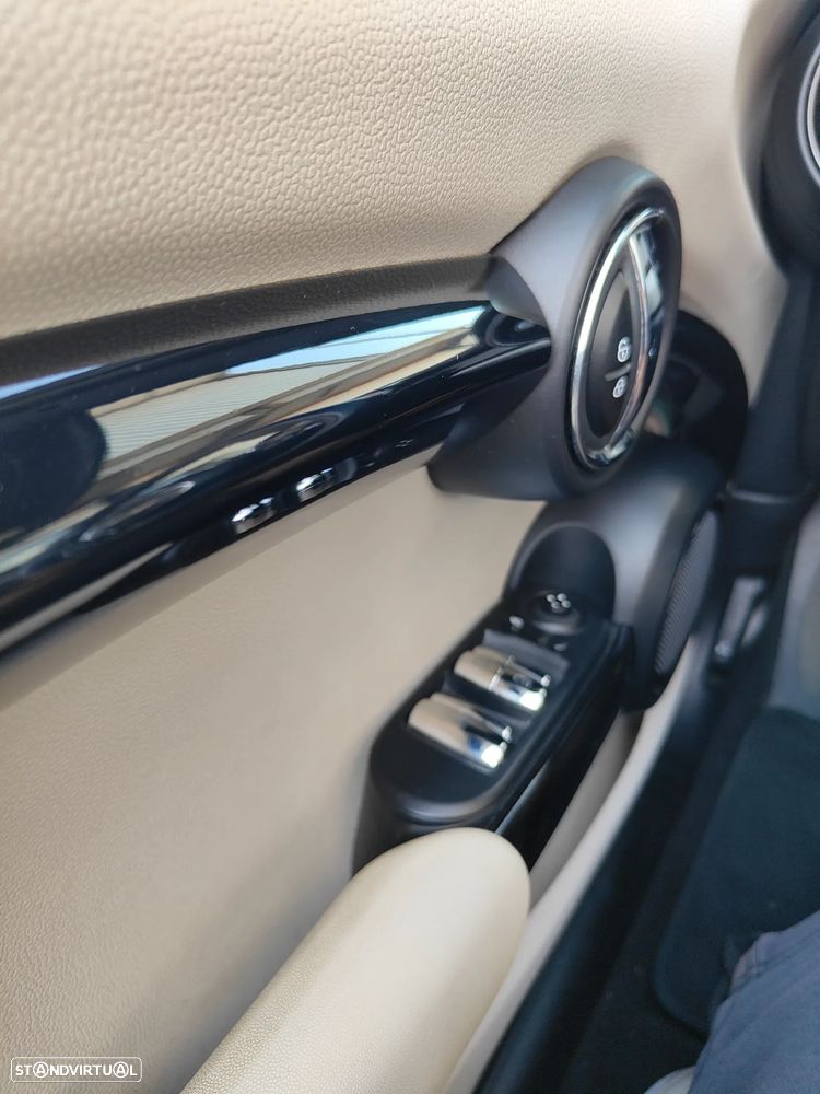 MINI Cabrio Cooper D - 16