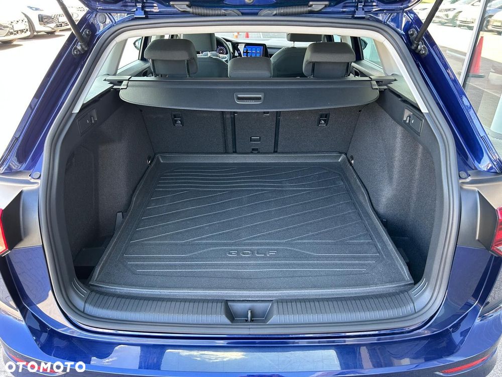 Volkswagen Golf Variant - 11