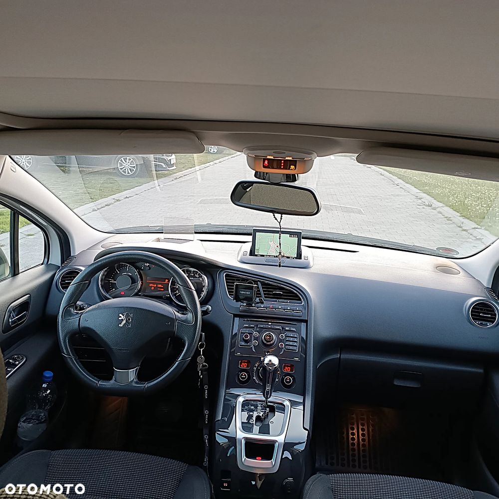 Peugeot 5008 2.0 HDi Premium + - 8