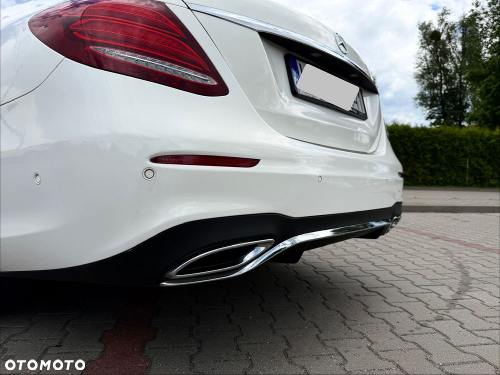 Mercedes-Benz Klasa E 220 d 9G-TRONIC - 14