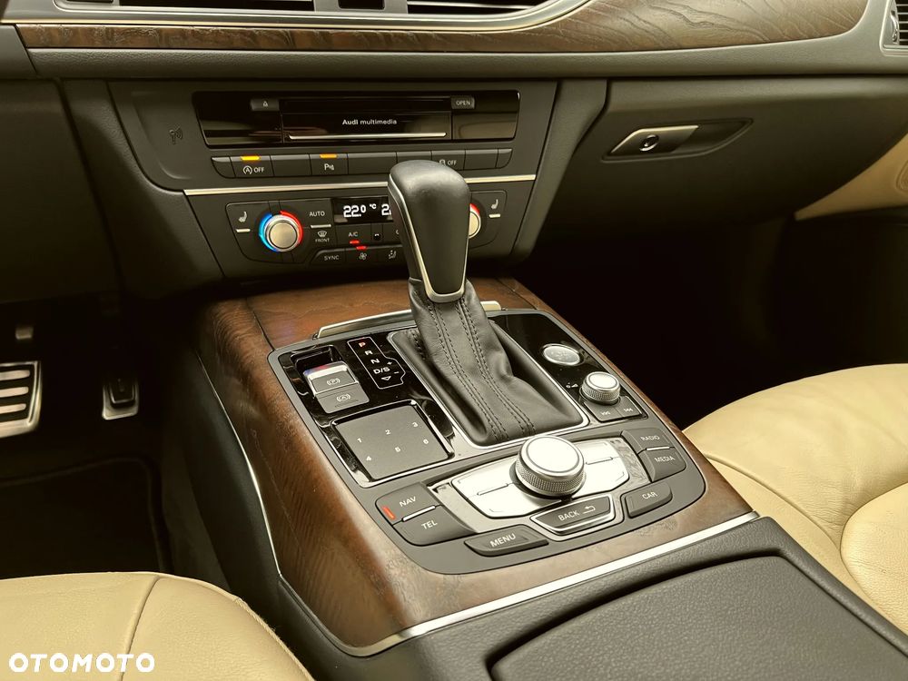 Audi A6 Avant 2.0 TDI Ultra S tronic - 29