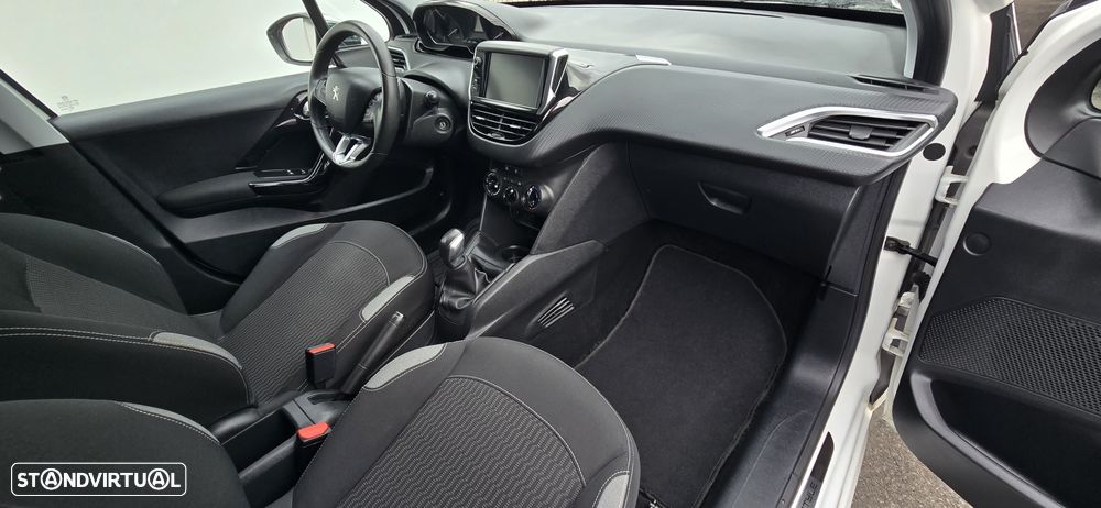 Peugeot 208 1.2 PureTech Style - 15