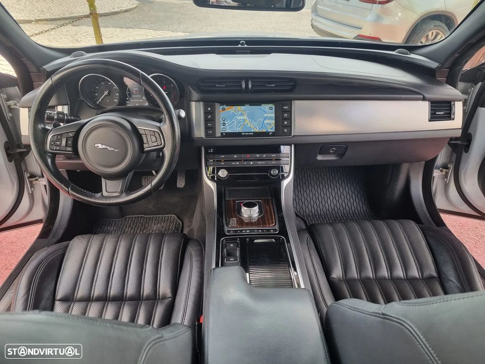 Jaguar XF 20d Aut. R-Sport - 29