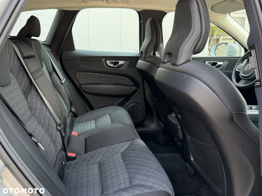 Volvo XC 60 - 25