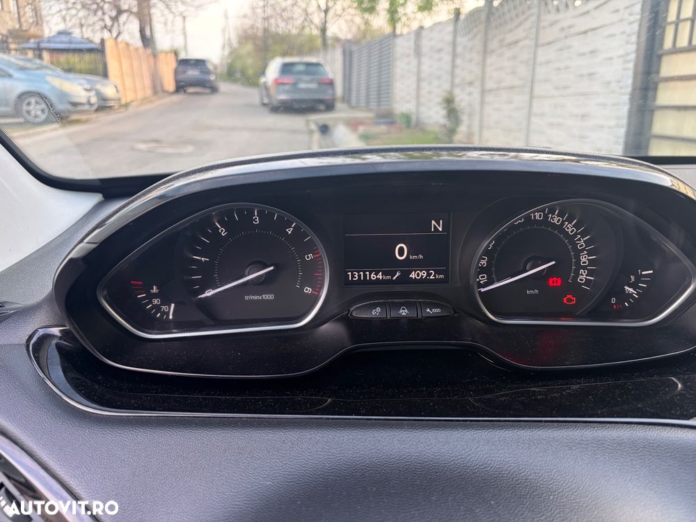 Peugeot 208 e-HDi 68 EGS5 Stop&Start Active - 10