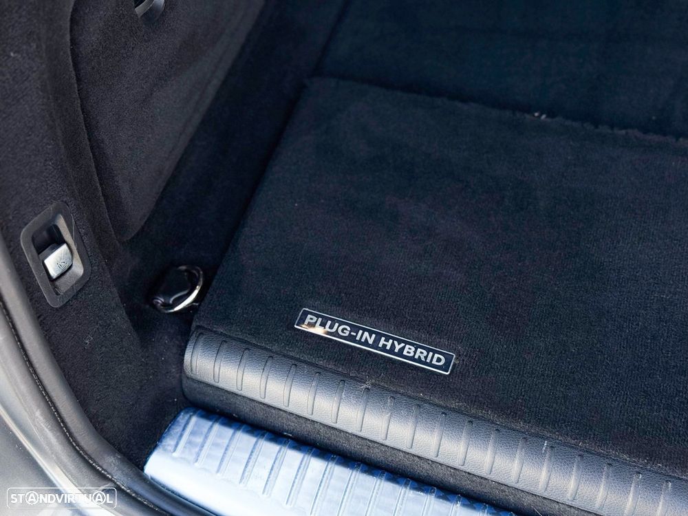 Mercedes-Benz C 350 e - 36