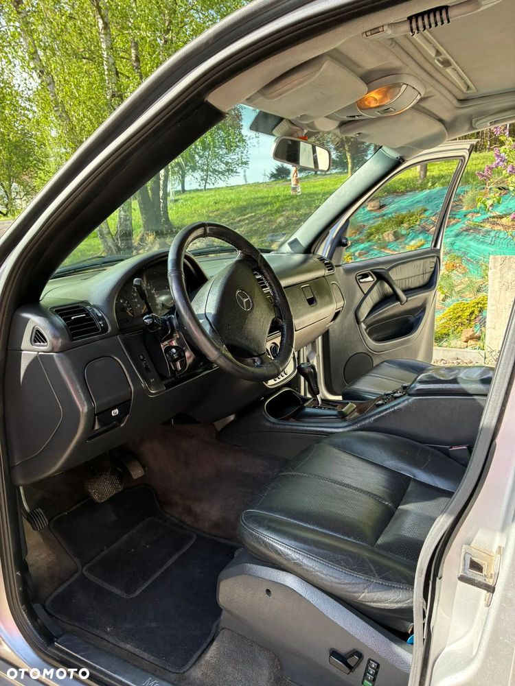Mercedes-Benz ML - 19