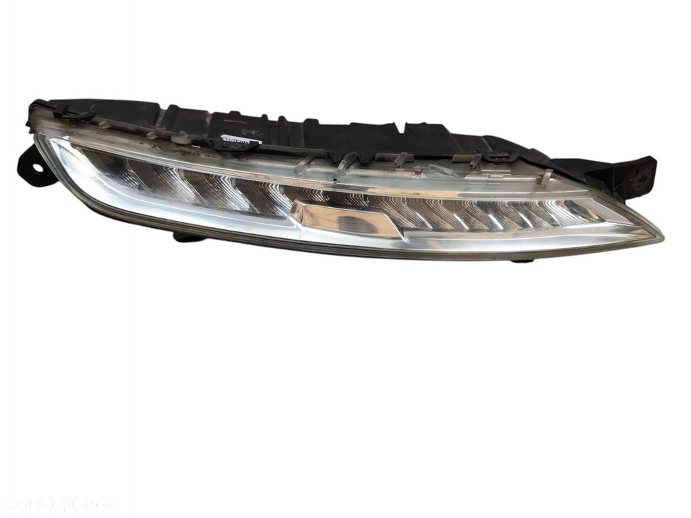 ŚWIATŁO LAMPA LED DRL PRZÓD PRAWA CITROEN C4 PICASSO II (13-16) 9676036480 - 2