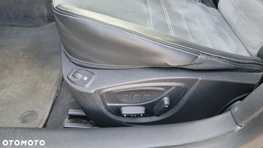 Renault Laguna dCi 175 FAP GT - 13