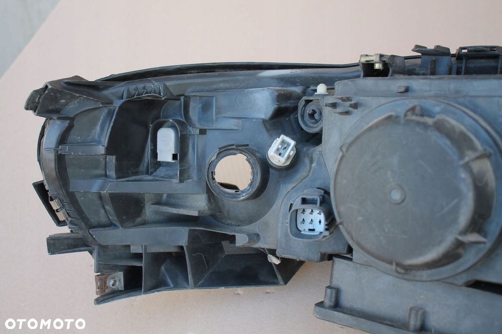 volvo v70 s60 xc70 lewy reflektor lewy xenon 30655905 europa - 10