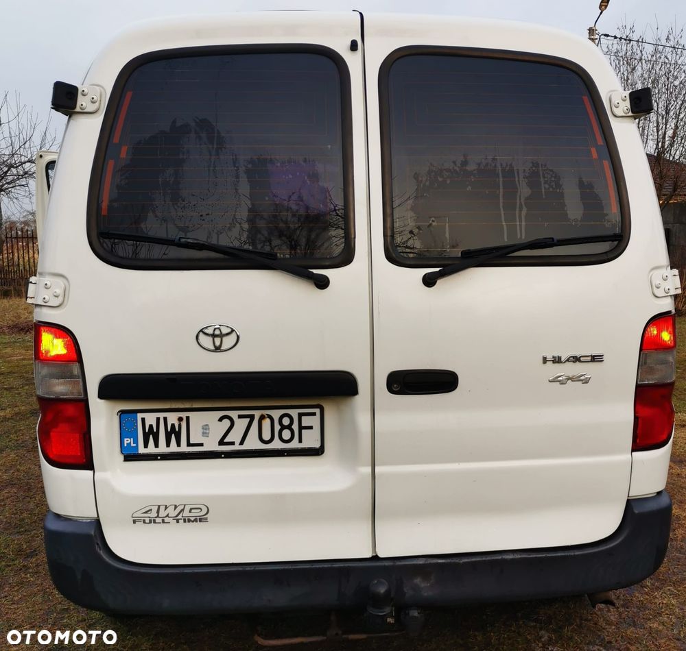 Toyota HIACE - 15