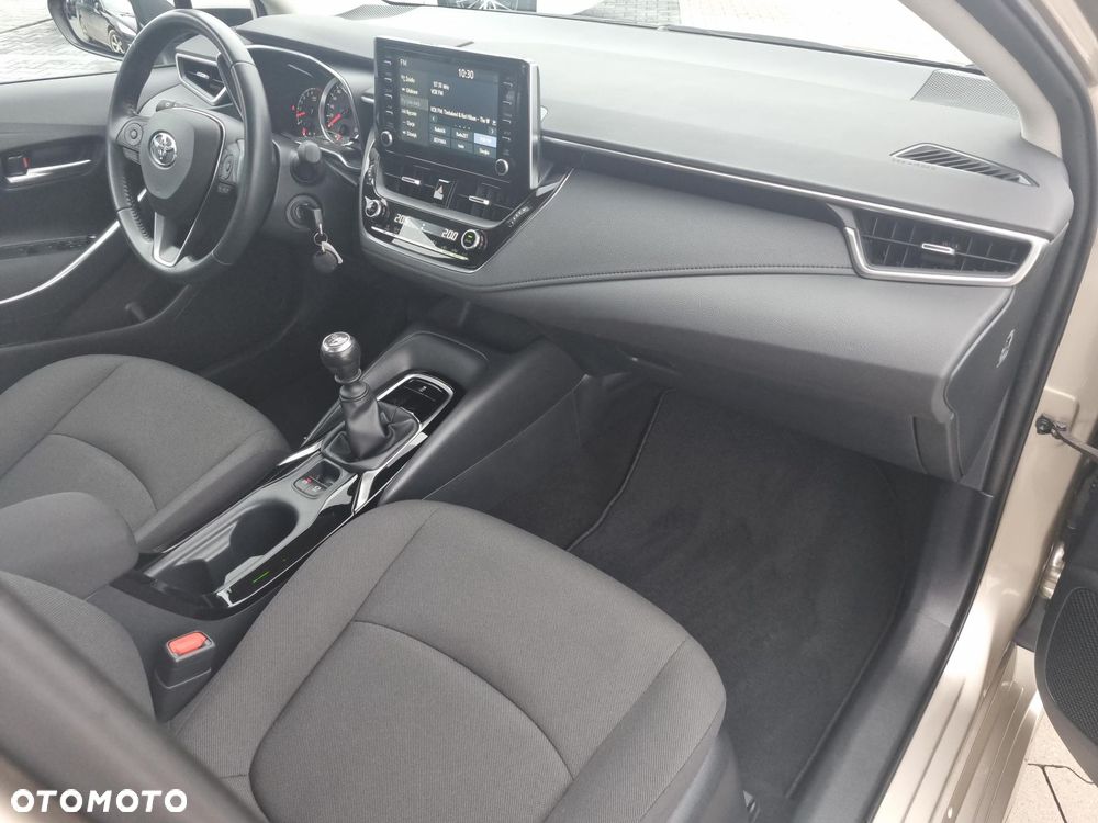 Toyota Corolla - 10