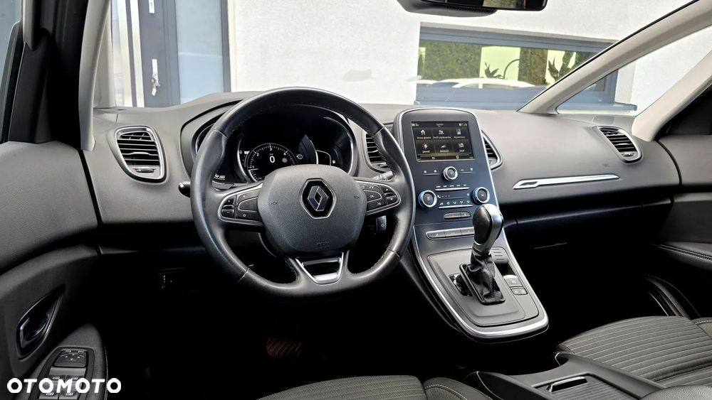 Renault Scenic - 24