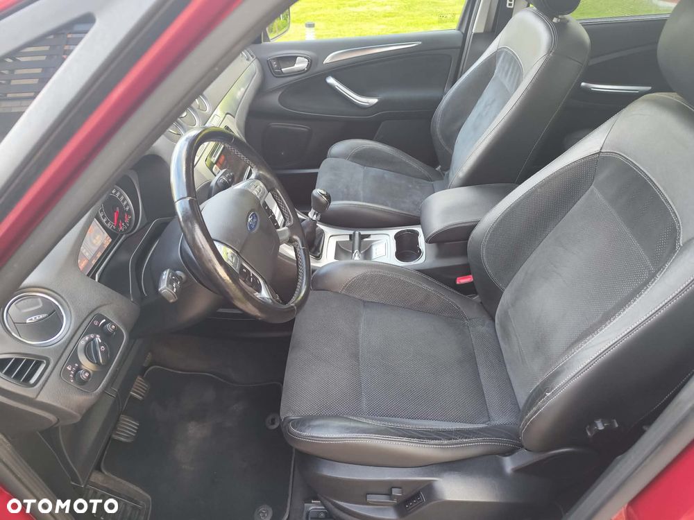 Ford S-Max - 31
