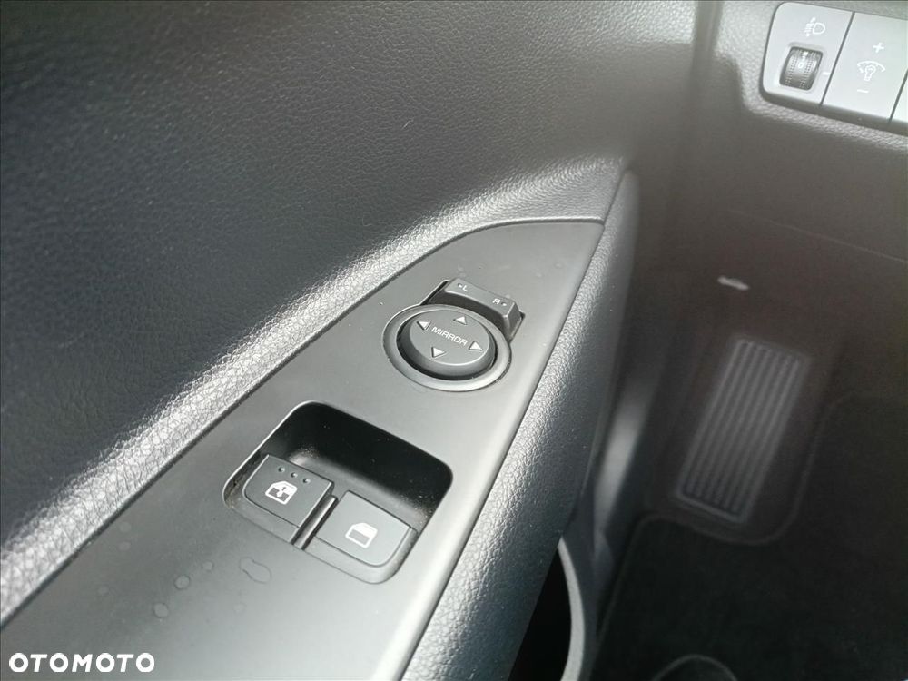 Kia Rio 1.2 M - 21