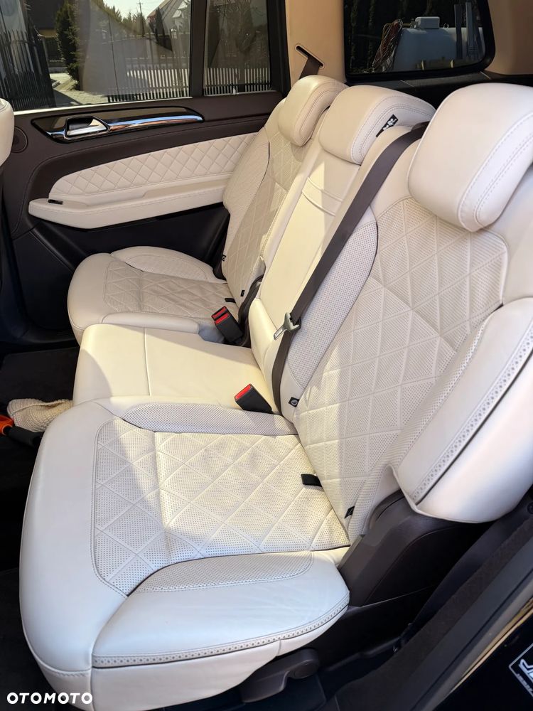 Mercedes-Benz GLS - 10