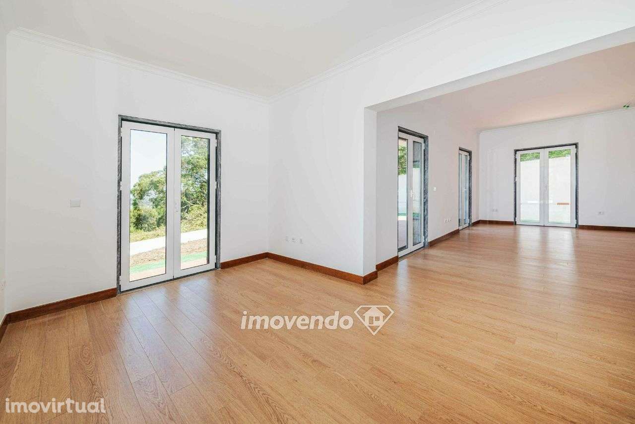 Moradia T5, pronta a habitar, próxima do TagusPark, em Barcarena - Grande imagem: 4/60