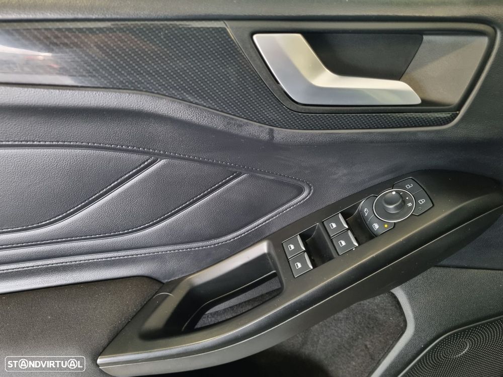 Ford Focus 1.0 EcoBoost ST-Line - 17