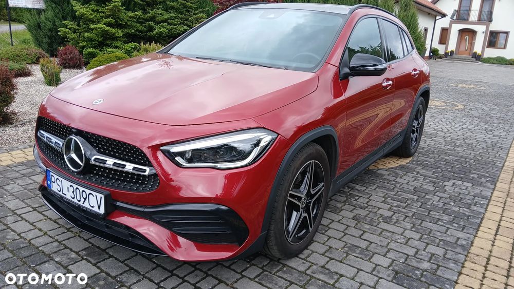 Mercedes-Benz GLA - 10