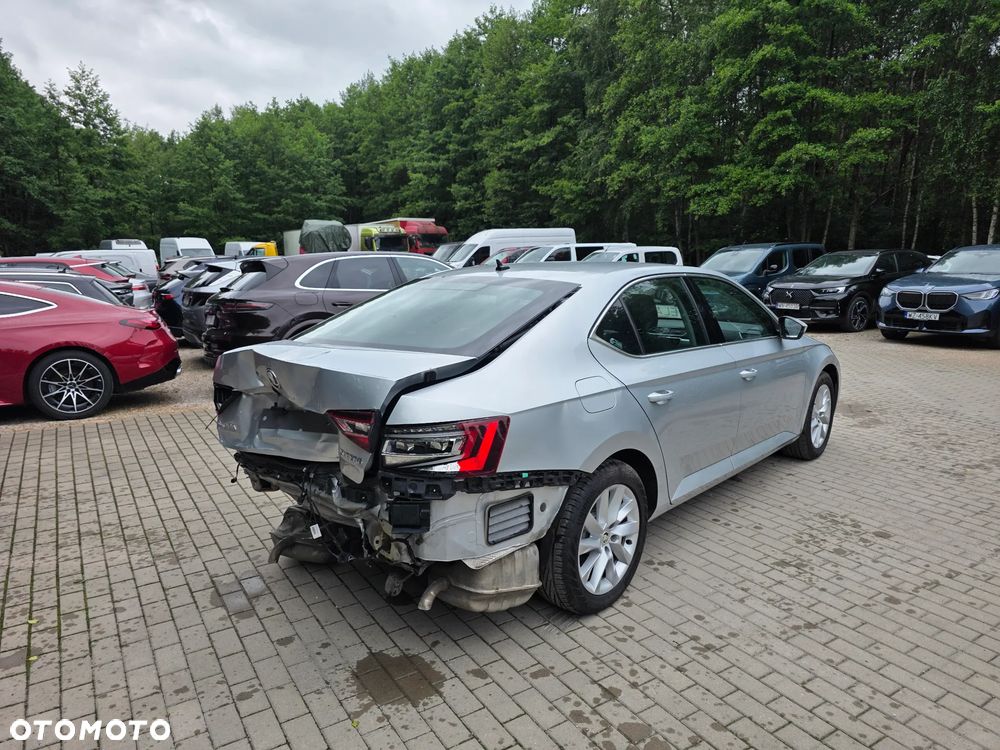 Skoda Superb 1.5 TSI ACT Ambition - 5