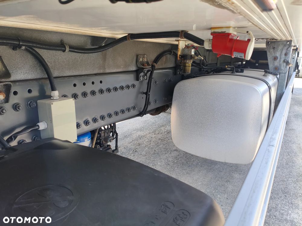 DAF CF 460 / 6 x 2 / Oś Skrętna / Chłodnia / Termo King / Sprowadzony / Sypialka / - 34