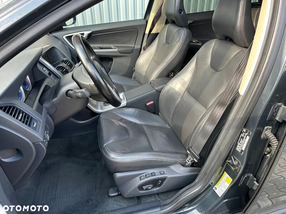 Volvo XC 60 T6 AWD Edition Pro - 17