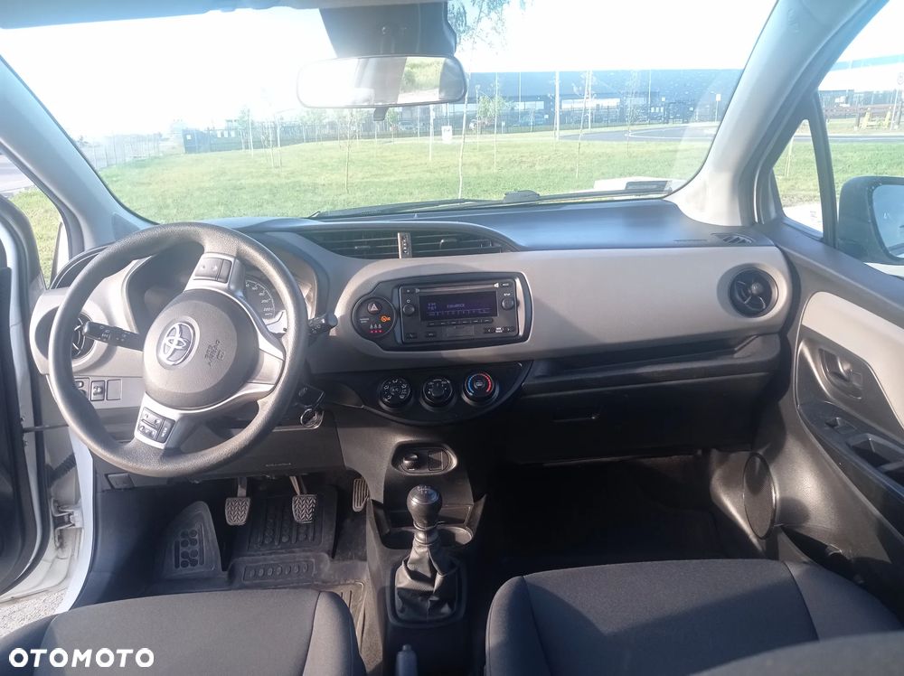 Toyota Yaris - 11