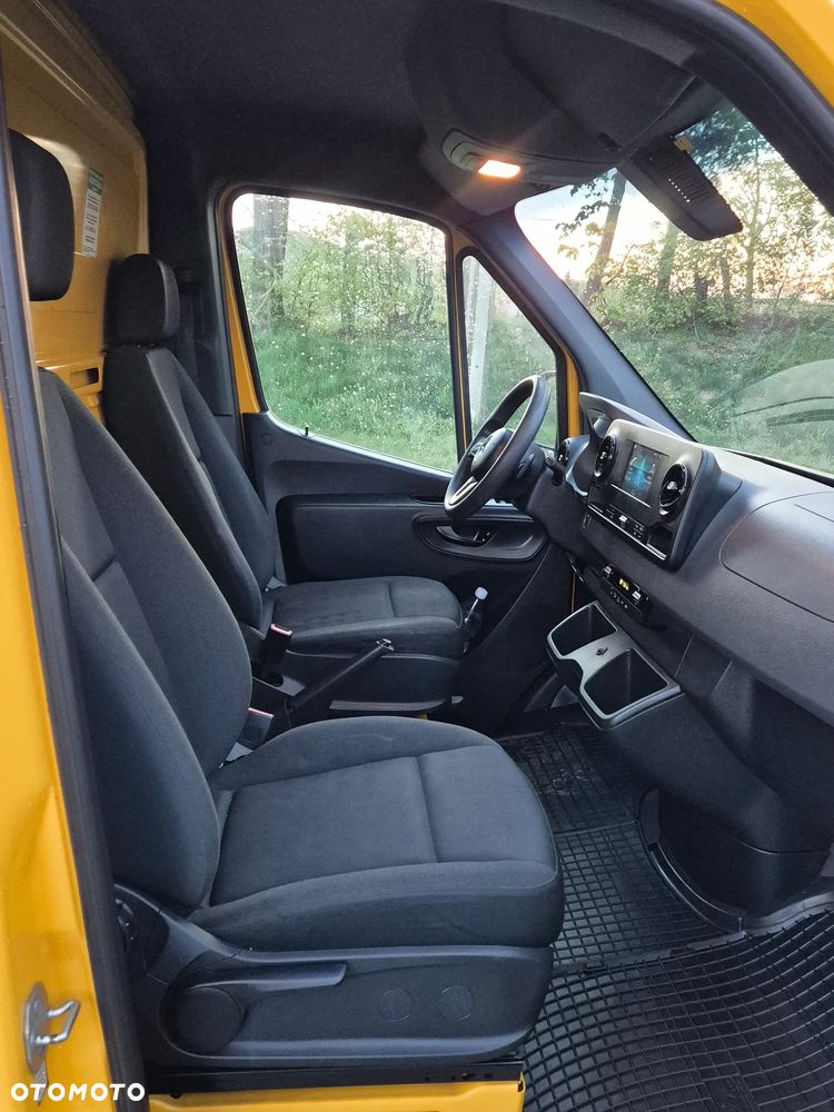 Mercedes-Benz Sprinter - 23