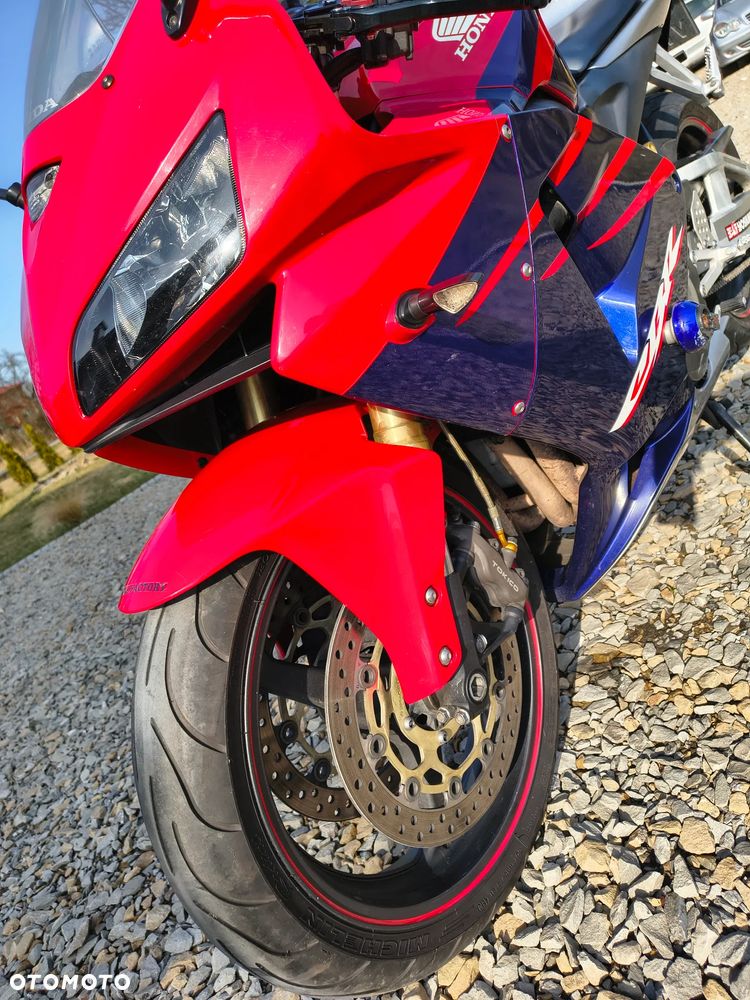 Honda CBR - 3