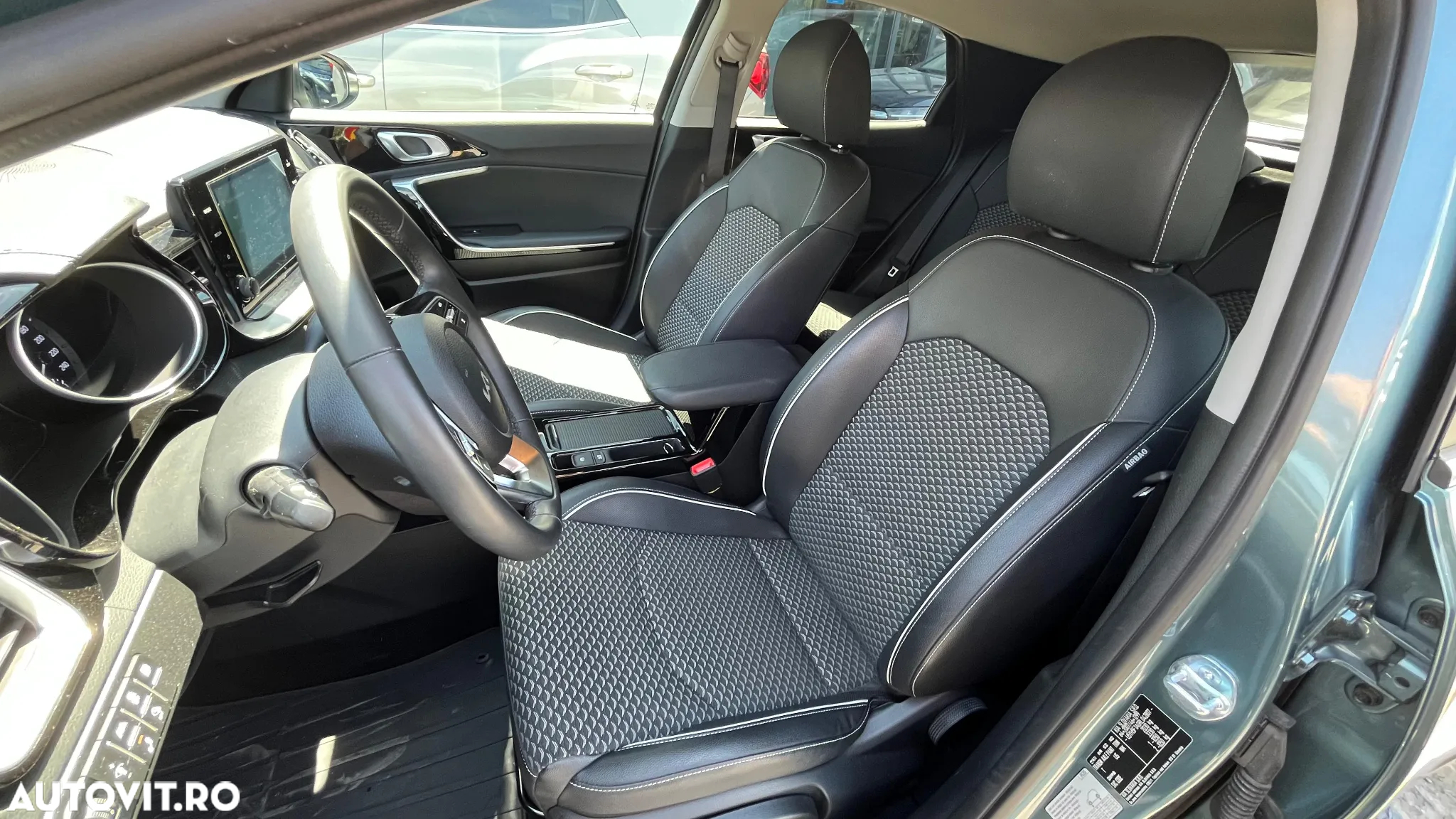Kia XCeed 1.6 GDI 6DCT PHEV Vision - 10