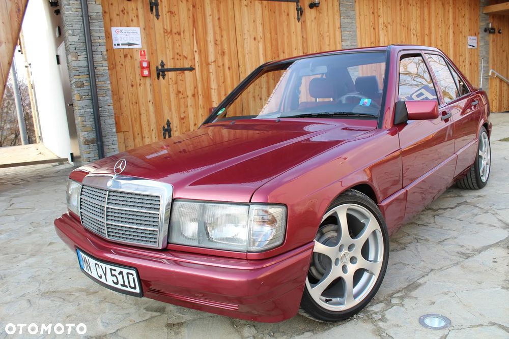 Mercedes-Benz W201 (190) - 1