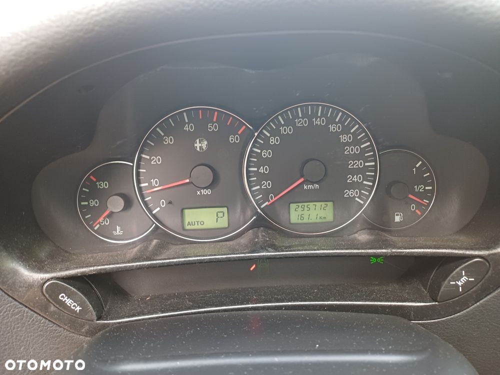 Alfa Romeo 166 - 6