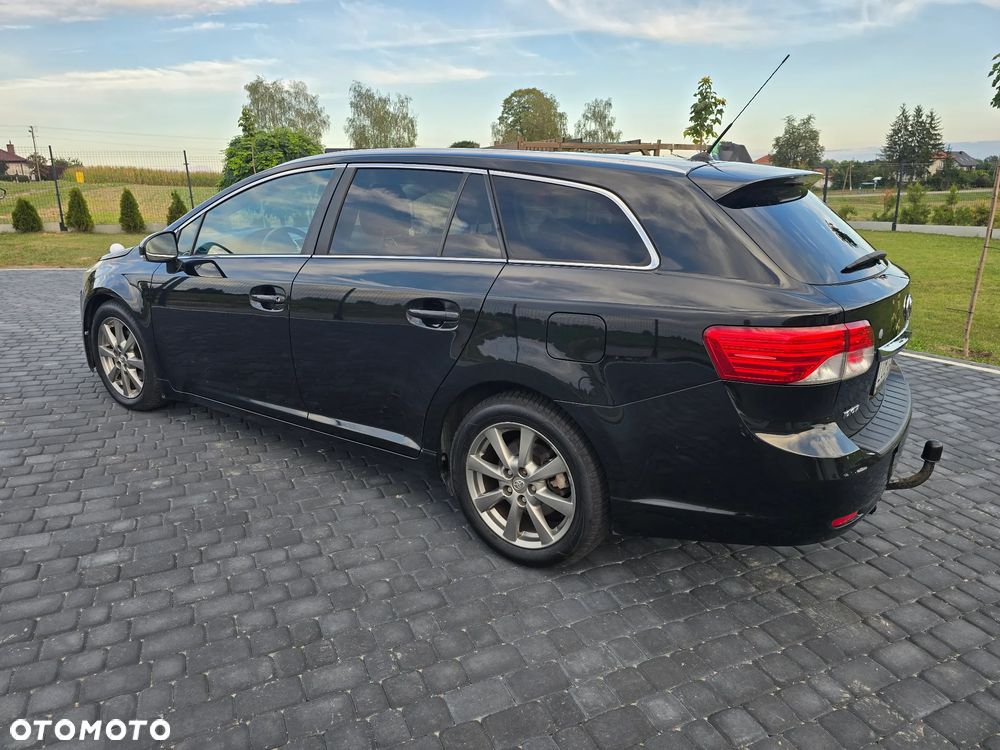 Toyota Avensis 2.0 D-4D Premium - 5
