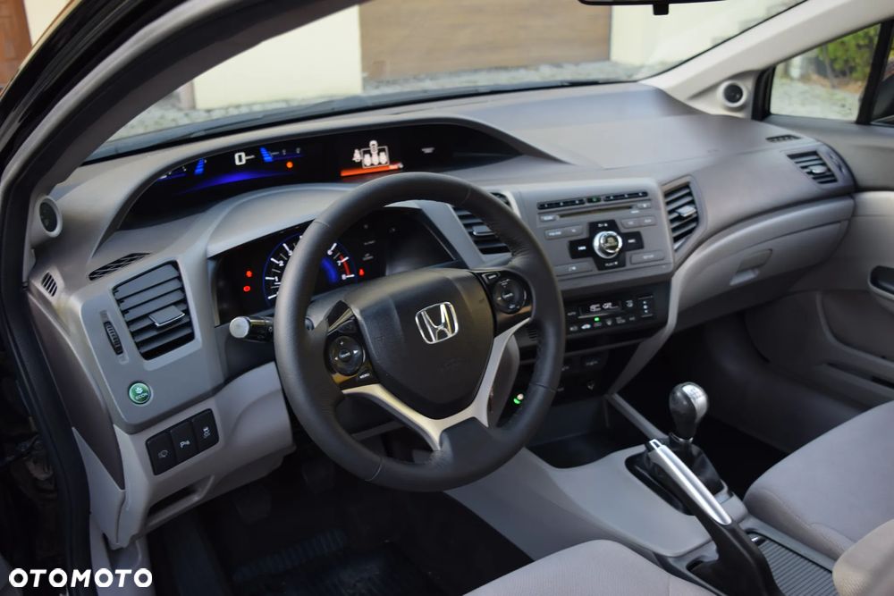 Honda Civic 1.8 Executive EU6 - 14