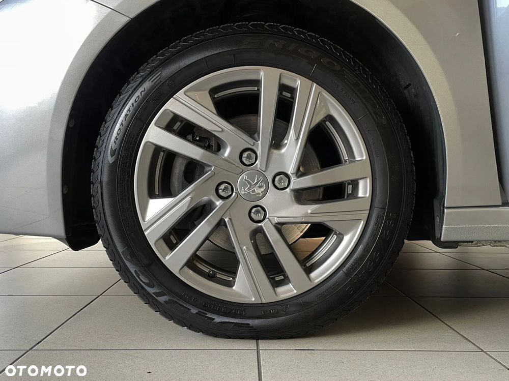 Peugeot 208 1.5 BlueHDi Allure S&S - 8