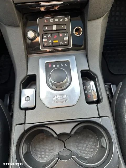 Land Rover Discovery - 32