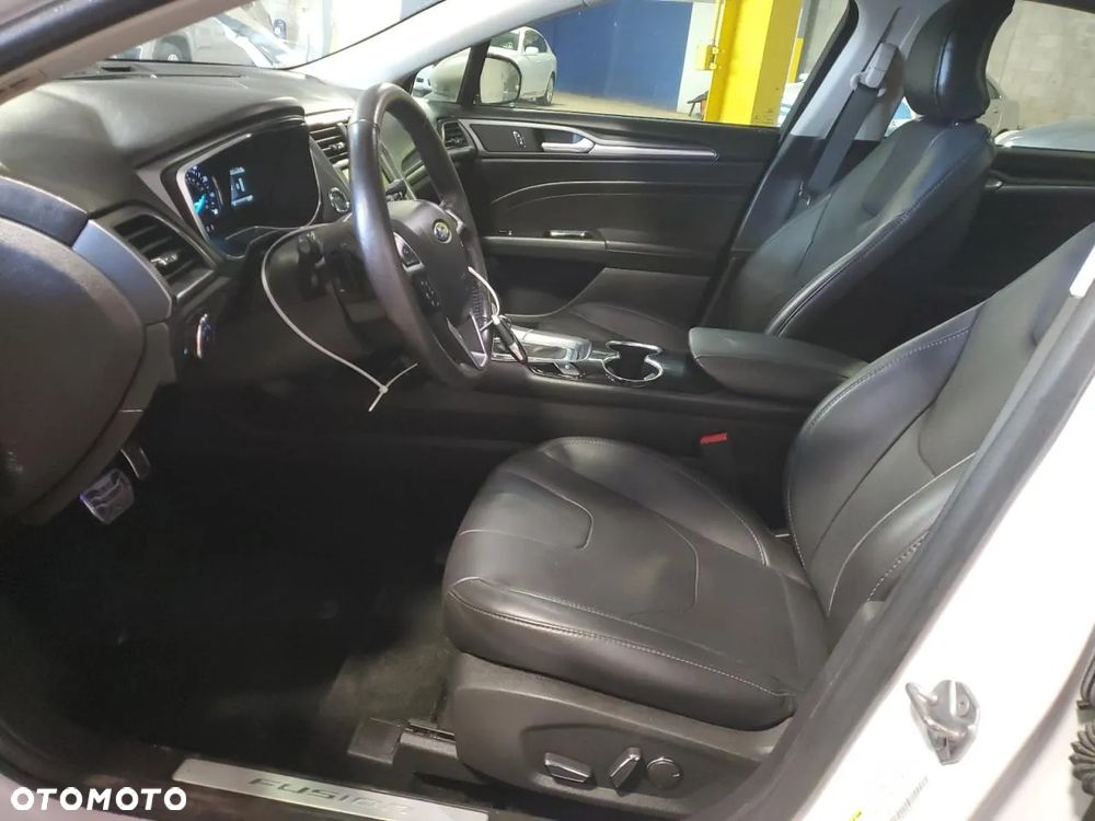 Ford Fusion 2.0 EcoBoost Titanium - 5
