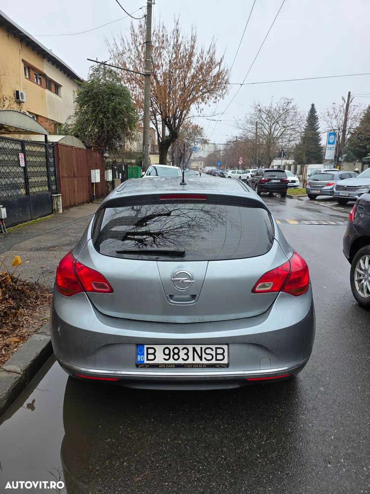 Opel Astra 1.6 TWINPORT ECOTEC Active - 6