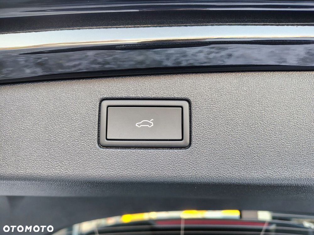 Volkswagen Tiguan - 12