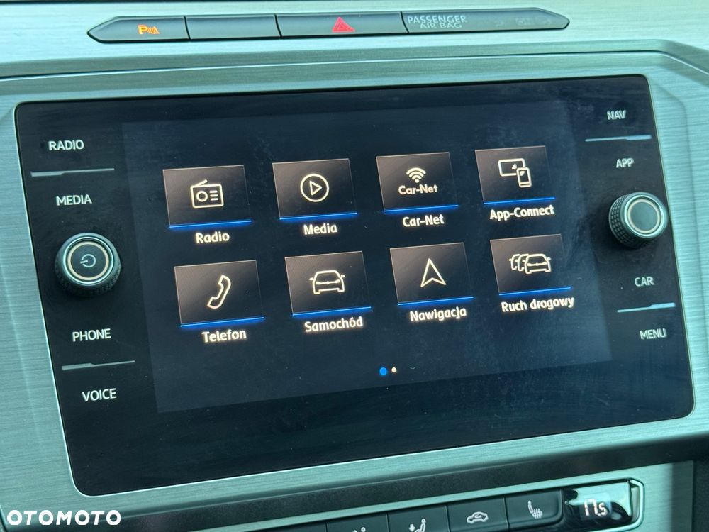 Volkswagen Passat - 30