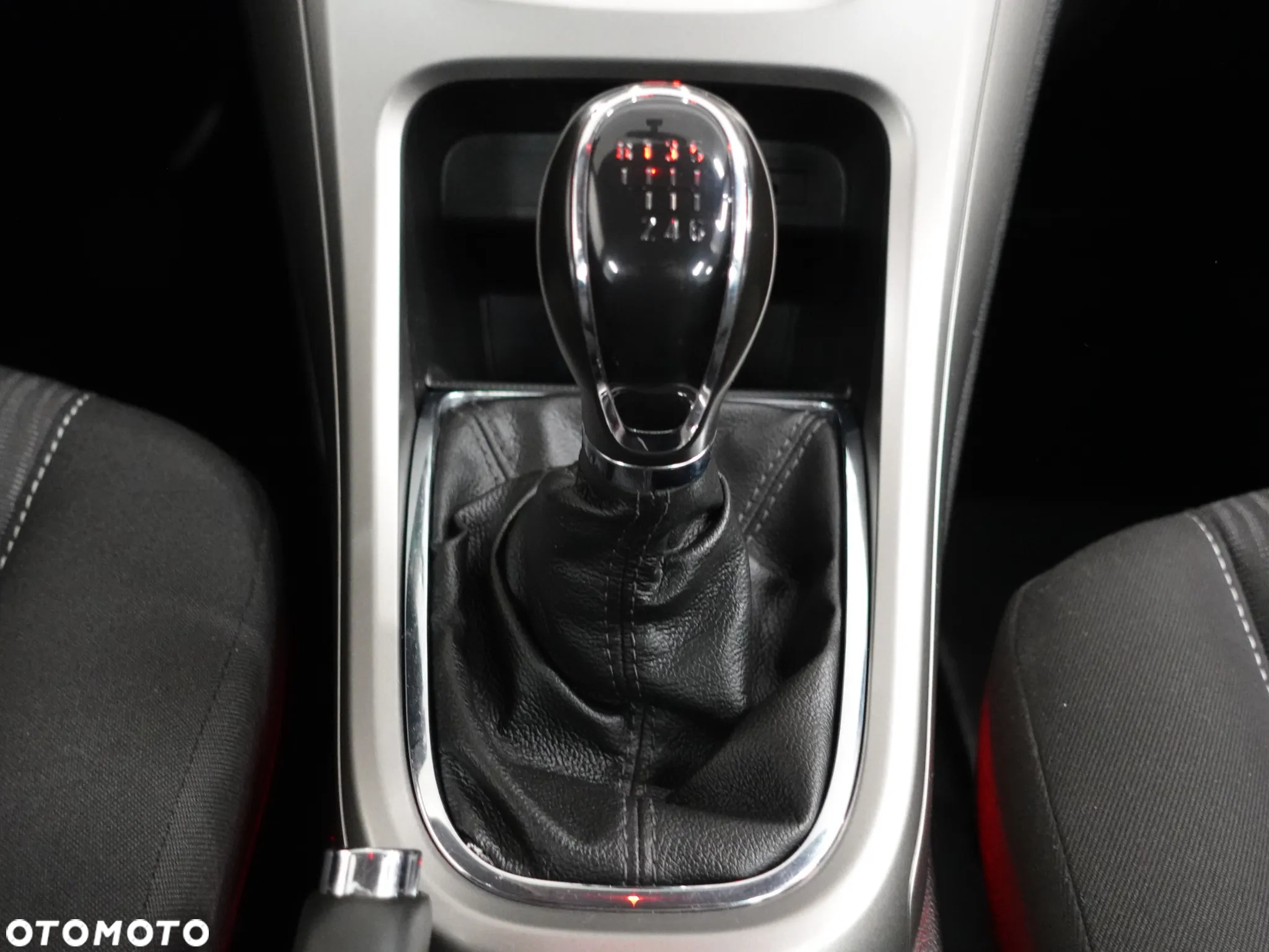 Opel Astra 2.0 CDTI DPF Edition - 34