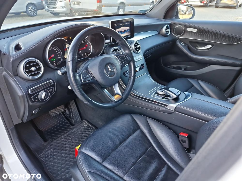 Mercedes-Benz GLC - 9