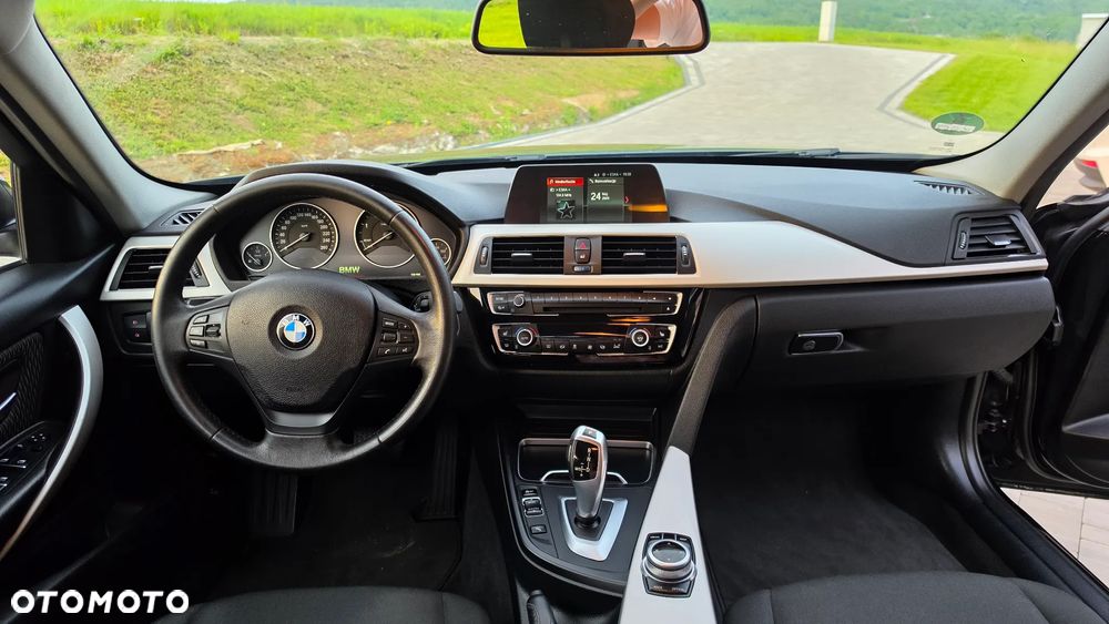 BMW Seria 3 320d xDrive Advantage sport - 17